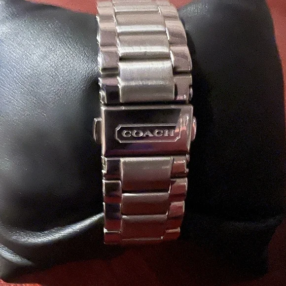 Coach watch - Picture 2 of 2